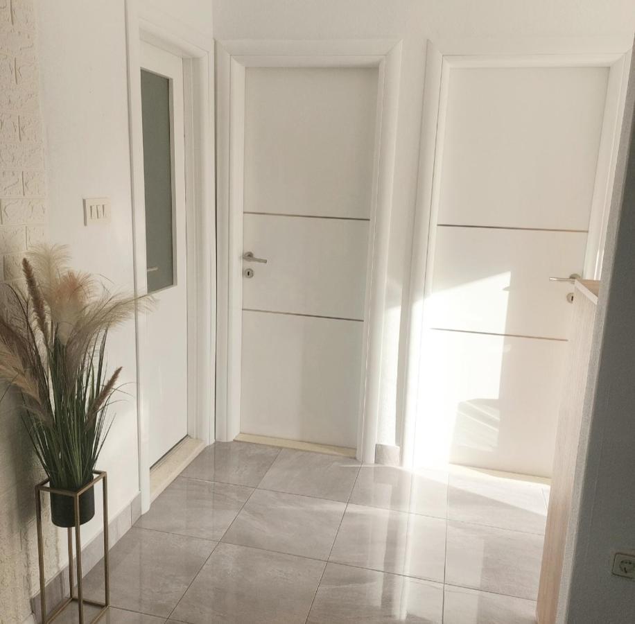 Apartment Kristina Τρογκίρ Εξωτερικό φωτογραφία